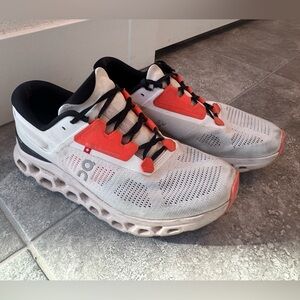 On running shoes Cloudstratus 3 white sand women US size 9 pre owned